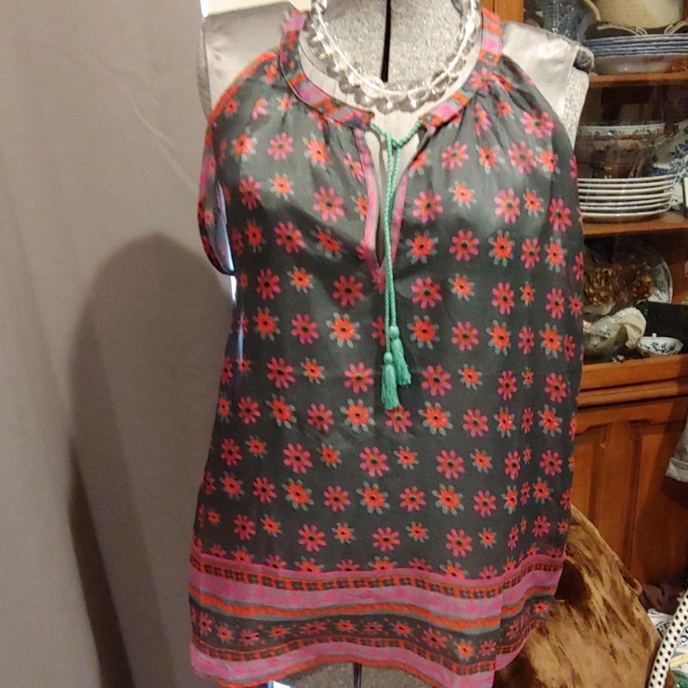 Live happy Cute shear top